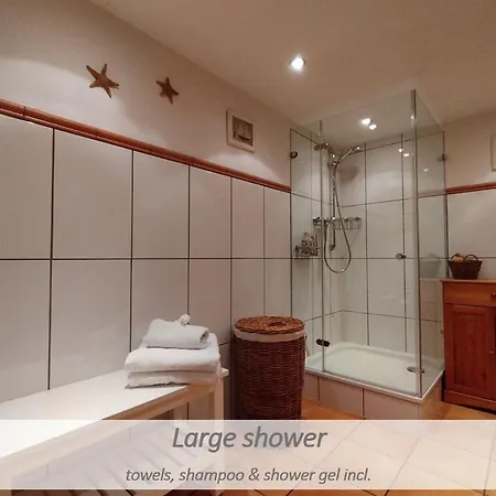 Souterrain-apartment Mit Privater Sauna Lejlighed